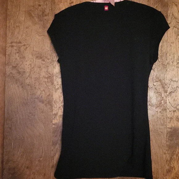 Apple Bottoms RARE FIND stretchy top with Vibrant Bling Graphic M - Picture 3 of 7